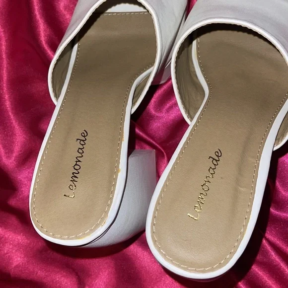 BRAND NEW Shop Official Bee Emerson Heel 🤍🤍🤍 - Picture 5 of 6